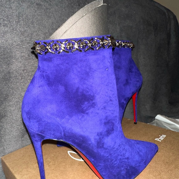 Christian Louboutin - Picture 10 of 10
